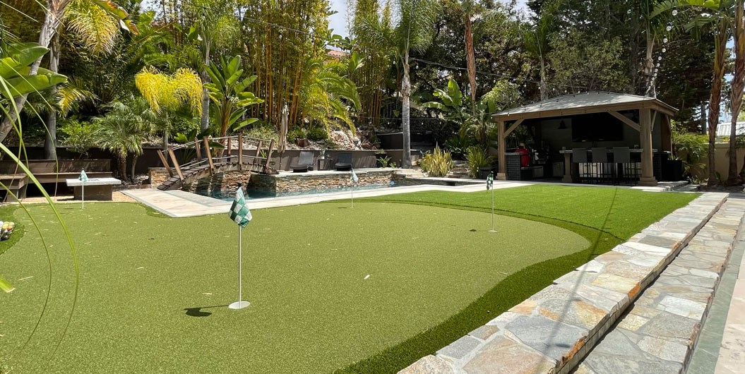 Synthetic lawn, putting green